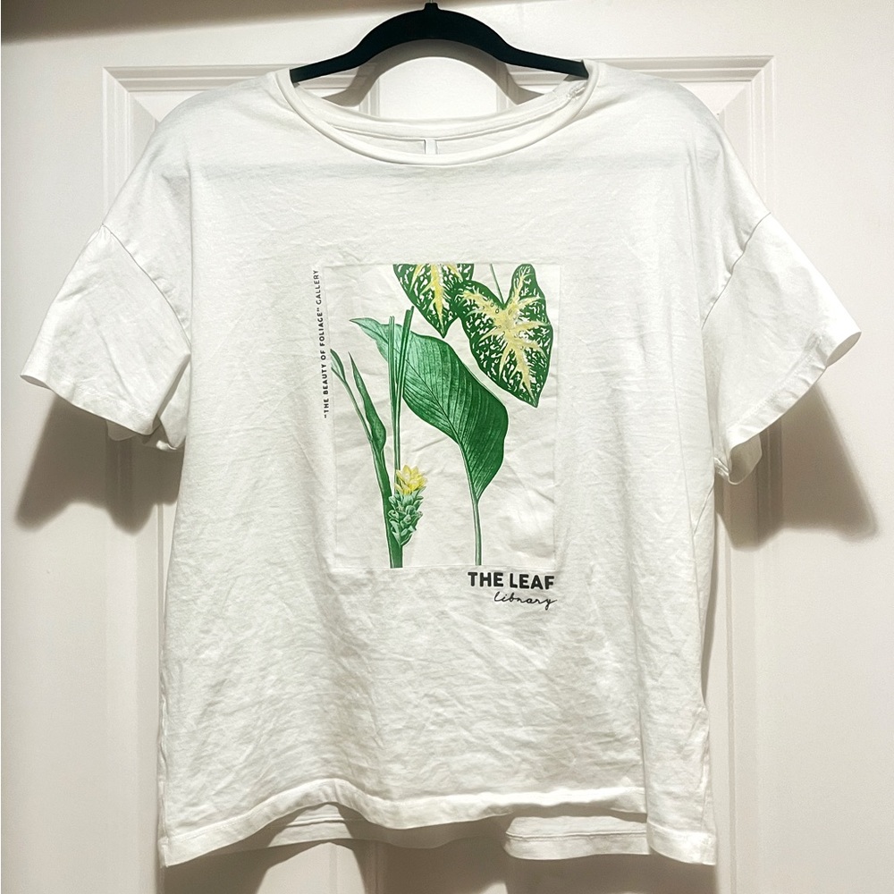Graphic tee - plant